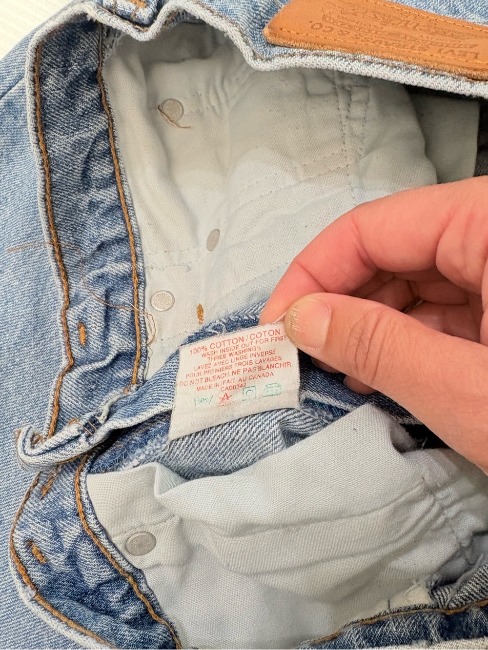 Levis Jeans 532 Vintage Genuine Leather Tab Made in Canada - Picture 9 of 12